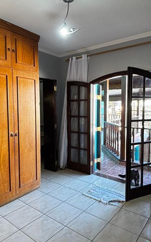 Casa à venda com 118m², 4 quartos e 4 vagas Casa à venda com 118m², 4 quartos e 4 vagasQuarto 3
