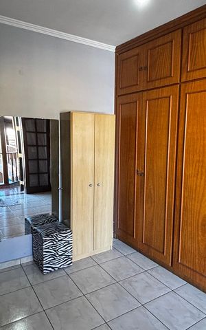 Casa à venda com 118m², 4 quartos e 4 vagas Casa à venda com 118m², 4 quartos e 4 vagasQuarto 3