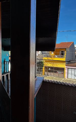 Casa à venda com 118m², 4 quartos e 4 vagas Casa à venda com 118m², 4 quartos e 4 vagasQuarto 3 Varanda