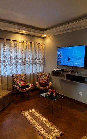 Casa à venda com 118m², 4 quartos e 4 vagas Casa à venda com 118m², 4 quartos e 4 vagasSala
