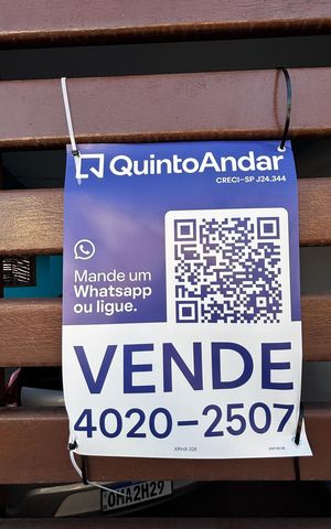 Casa à venda com 118m², 4 quartos e 4 vagas Casa à venda com 118m², 4 quartos e 4 vagasFachada