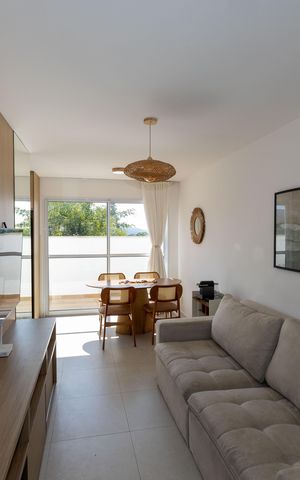 Casa de condomínio à venda com 80m², 2 quartos e 2 vagas Casa de condomínio à venda com 80m², 2 quartos e 2 vagasSala de TV