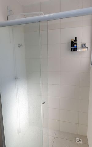 Casa de condomínio à venda com 80m², 2 quartos e 2 vagas Casa de condomínio à venda com 80m², 2 quartos e 2 vagasBanheiro da Suíte 1