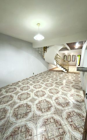 Casa à venda com 315m², 3 quartos e 8 vagas
