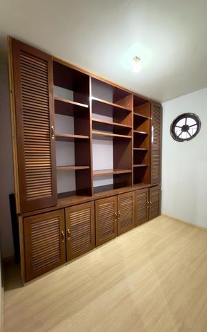 Casa à venda com 315m², 3 quartos e 8 vagas Casa à venda com 315m², 3 quartos e 8 vagasQuarto