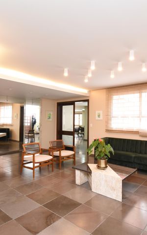 Apartamento para alugar com 261m², 4 quartos e 2 vagasHall social