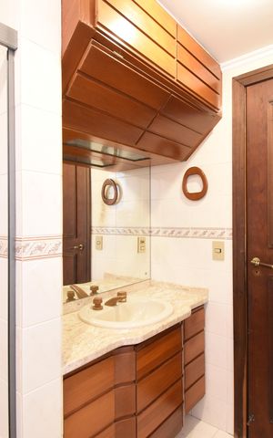 Apartamento para alugar com 261m², 4 quartos e 2 vagasBanheiro 3