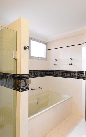 Apartamento para alugar com 261m², 4 quartos e 2 vagasBanheiro da Suíte 1