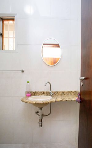 Casa à venda com 249m², 5 quartos e 4 vagasLavabo