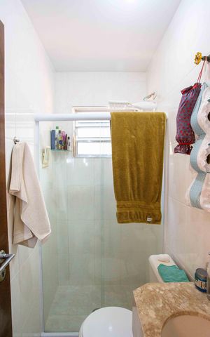 Casa à venda com 249m², 5 quartos e 4 vagasBanheiro Casa 2