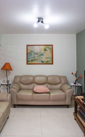 Casa à venda com 249m², 5 quartos e 4 vagasSala de TV Casa 2