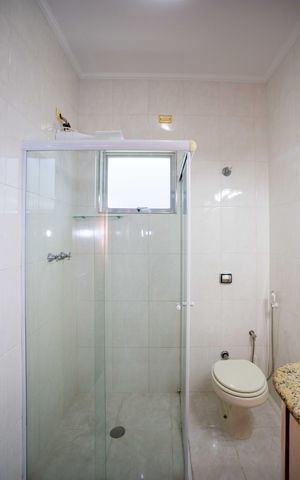 Casa à venda com 249m², 5 quartos e 4 vagasBanheiro Social