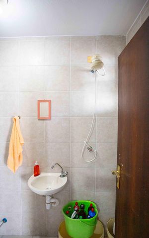Casa à venda com 249m², 5 quartos e 4 vagasLavabo