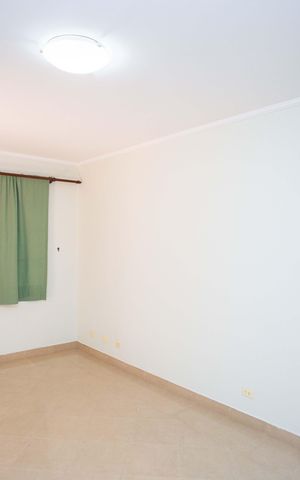 Casa à venda com 249m², 5 quartos e 4 vagasSala de TV