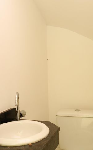 Casa de condomínio para alugar com 68m², 2 quartos e 2 vagasBanheiro 3 - Lavabo
