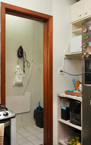 Apartamento à venda com 98m², 3 quartos e 2 vagas Apartamento à venda com 98m², 3 quartos e 2 vagasCozinha
