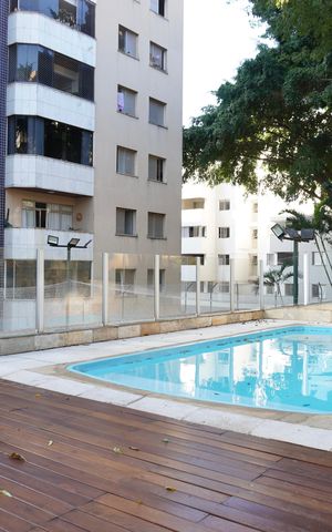 Apartamento à venda com 98m², 3 quartos e 2 vagas Apartamento à venda com 98m², 3 quartos e 2 vagasÁrea comum - Piscina