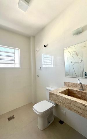 Casa à venda com 190m², 4 quartos e 2 vagas Casa à venda com 190m², 4 quartos e 2 vagasBanheiro
