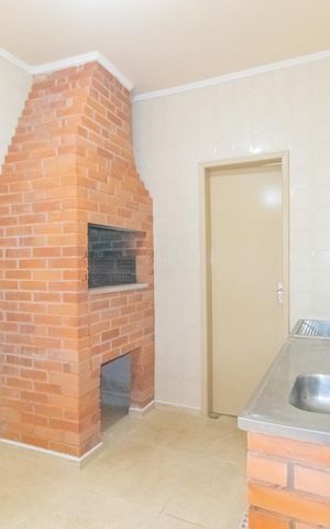 Casa à venda com 136m², 2 quartos e 2 vagas Casa à venda com 136m², 2 quartos e 2 vagasVaranda