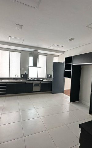 Apartamento à venda com 380m², 4 quartos e 3 vagas