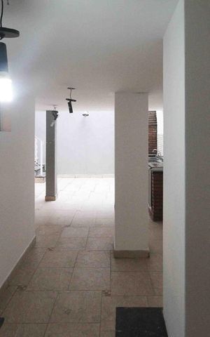 Casa de condomínio à venda com 300m², 4 quartos e 2 vagas
