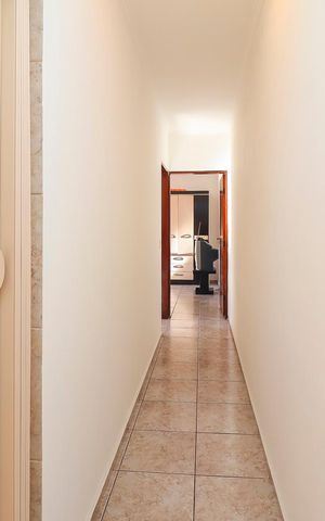 Casa à venda com 160m², 4 quartos e 2 vagasCorredor