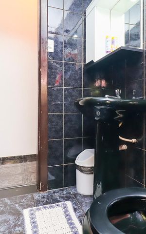 Casa à venda com 160m², 4 quartos e 2 vagasBanheiro 2