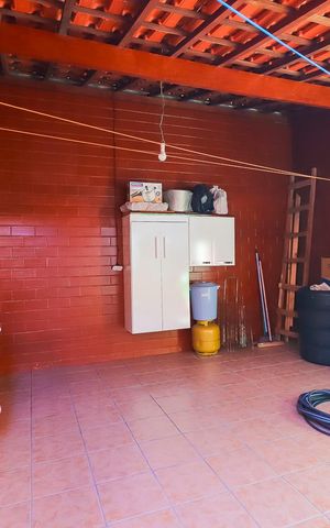Casa à venda com 160m², 4 quartos e 2 vagasÁrea de Serviço