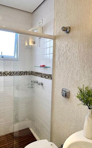 Casa à venda com 190m², 3 quartos e 3 vagas Casa à venda com 190m², 3 quartos e 3 vagasBanheiro 1