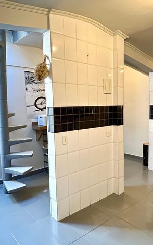 Casa à venda com 190m², 3 quartos e 3 vagas Casa à venda com 190m², 3 quartos e 3 vagasÁrea de Serviço e Churrasqueira