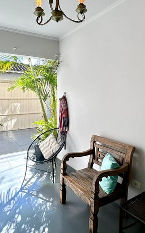 Casa à venda com 190m², 3 quartos e 3 vagas Casa à venda com 190m², 3 quartos e 3 vagasGaragem