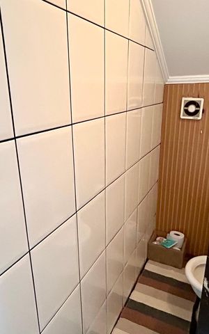 Casa à venda com 190m², 3 quartos e 3 vagas Casa à venda com 190m², 3 quartos e 3 vagasLavabo