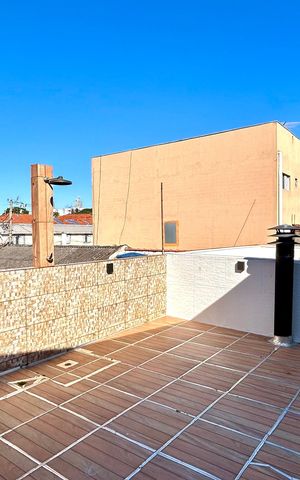 Casa à venda com 190m², 3 quartos e 3 vagas Casa à venda com 190m², 3 quartos e 3 vagasQuintal
