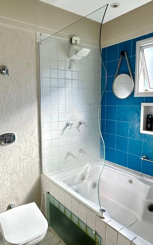 Casa à venda com 190m², 3 quartos e 3 vagas Casa à venda com 190m², 3 quartos e 3 vagasBanheiro da Suíte