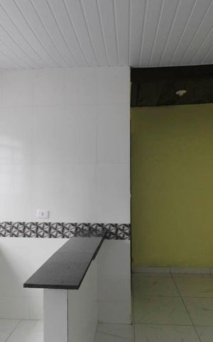 Casa para alugar com 16m², 1 quarto e 1 vaga