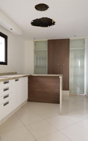 Apartamento à venda com 286m², 4 quartos e 5 vagasCozinha