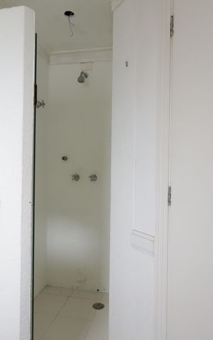 Apartamento à venda com 286m², 4 quartos e 5 vagasBanheiro da Suíte 2