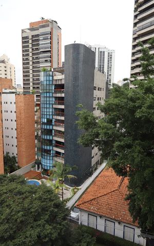 Apartamento à venda com 286m², 4 quartos e 5 vagasVista da Suíte