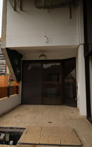 Apartamento à venda com 286m², 4 quartos e 5 vagasVaranda