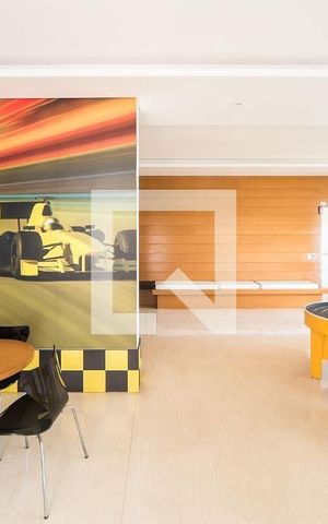 Apartamento à venda com 107m², 3 quartos e 2 vagas Apartamento à venda com 107m², 3 quartos e 2 vagasÁrea comum - Salão de jogos
