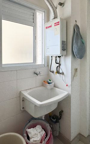 Apartamento à venda com 107m², 3 quartos e 2 vagas Apartamento à venda com 107m², 3 quartos e 2 vagasÁrea de Serviço