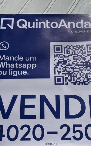 Casa à venda com 220m², 3 quartos e 4 vagas Casa à venda com 220m², 3 quartos e 4 vagasPlaca