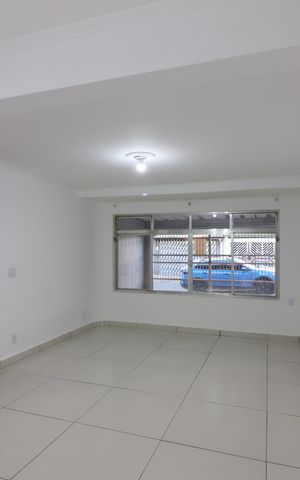 Casa à venda com 190m², 4 quartos e 2 vagasSala 
