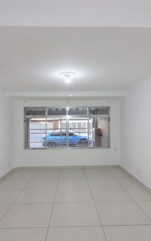 Casa à venda com 190m², 4 quartos e 2 vagasSala 