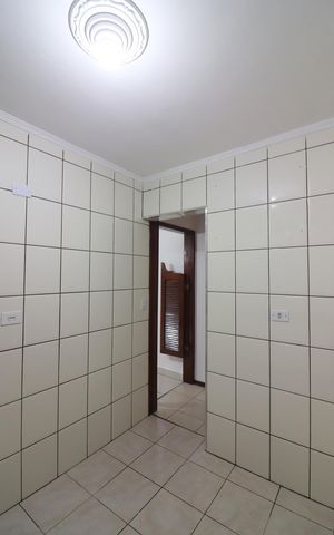Casa à venda com 190m², 4 quartos e 2 vagasCozinha 