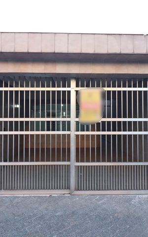 Casa à venda com 190m², 4 quartos e 2 vagasFachada