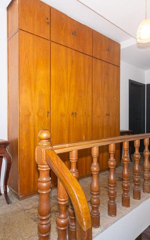 Casa à venda com 360m², 3 quartos e 2 vagasCorredor Piso Superior