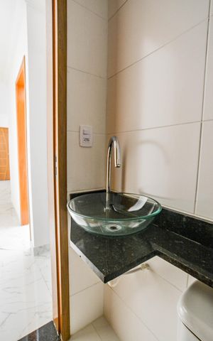 Apartamento à venda com 51m², 2 quartos e 1 vaga Apartamento à venda com 51m², 2 quartos e 1 vagaBanheiro Social