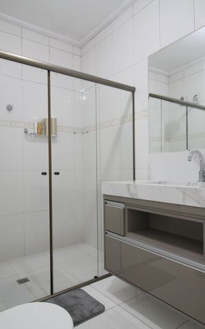 Casa à venda com 189m², 3 quartos e 2 vagasBanheiro da Suíte