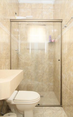 Casa à venda com 189m², 3 quartos e 2 vagasBanheiro